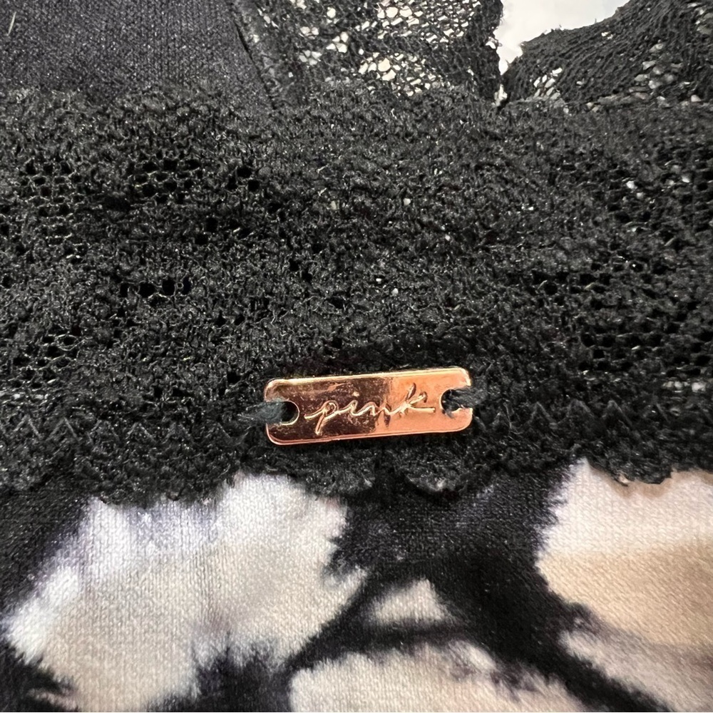 Victoria Secret PINK BRALETTE SZ M BLACK WHITE TIE DYE Racerback - Picture 4 of 5